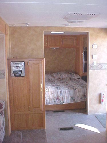 MVC-899F